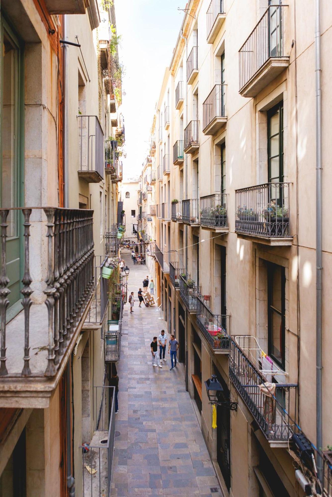 Bravissimo Mercaders 3, Old Town Oasis Apartment *